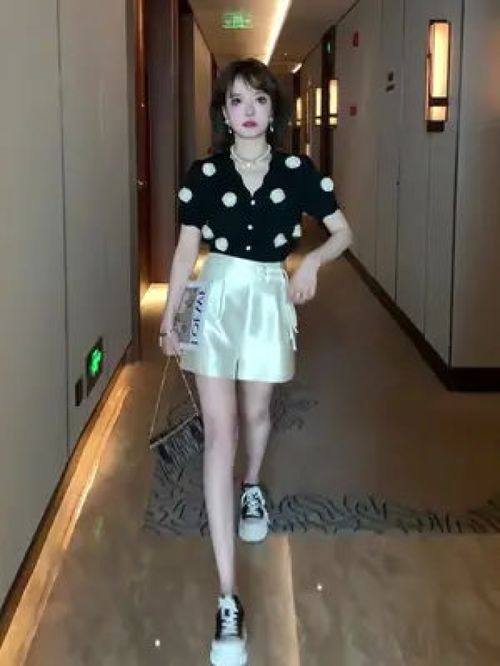 輕薄透氣，洋氣減齡 今夏女裝新風尚